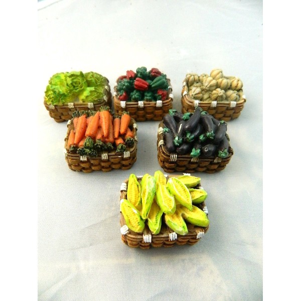 2 Pcs Vegetable Cutters and Assorted Vegetables 3x4x2.5 Cm Pastors Fruits and Vegetables Crib